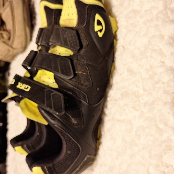 Mens Giro leather hook and loop bike shoes size 10.25 - Picture 2 of 5